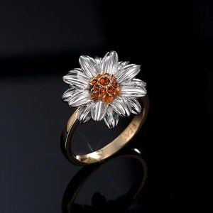 Simple Daisy Flower Ring... Ring sz 8    ... r31